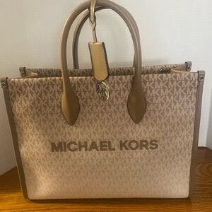 Michael Kors Marella medium logo East west style Crossbody tote bag in Husk